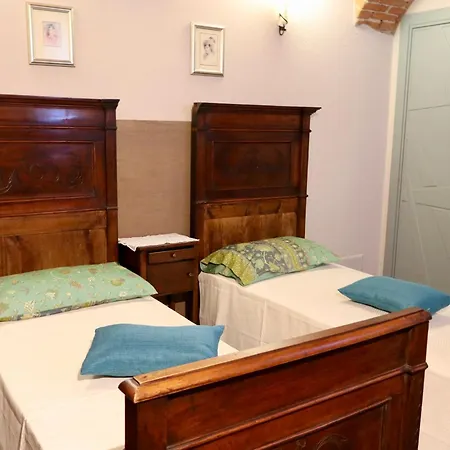 Casa Da Charlie 3* Busca